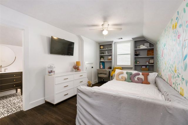4203 Landon Lane, Baytown, TX 77523