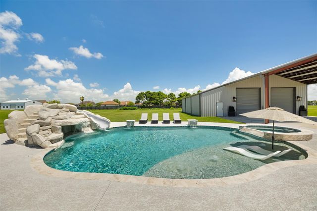 4203 Landon Lane, Baytown, TX 77523