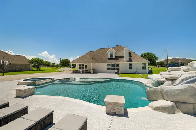 4203 Landon Lane, Baytown, TX 77523