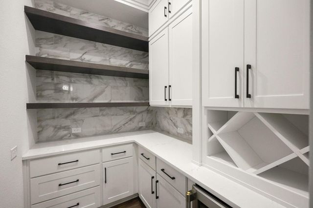 9010 Bayou Spring Court, Missouri City, TX 77459