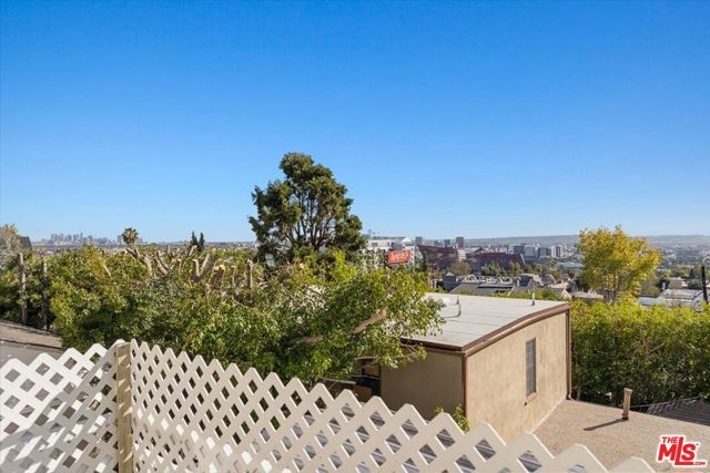 1211 Hilldale Avenue, West Hollywood, CA 90069