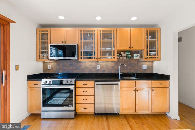 4066 CENTER AVE, Lafayette Hill, PA 19444