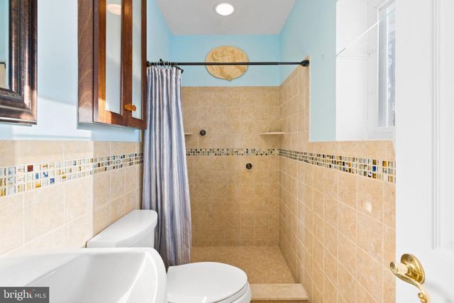 4066 CENTER AVE, Lafayette Hill, PA 19444