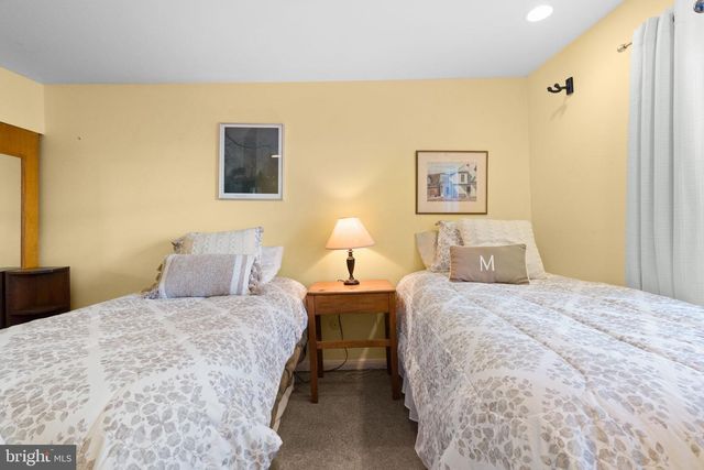 4066 CENTER AVE, Lafayette Hill, PA 19444