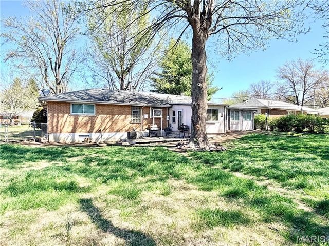 3780 Marietta Drive, Florissant, MO 63033