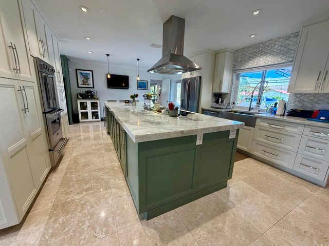 712 Forsyth Street, Boca Raton, FL 33487