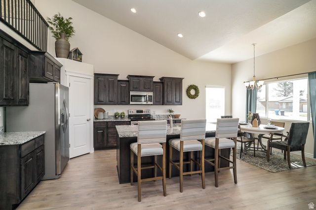 2513 W 840 N, Clinton, UT 84015