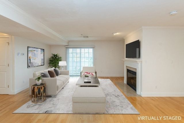 1 Lenox St 312, Norwood, MA 02062