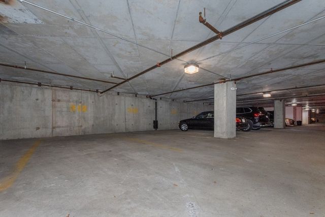 1 Lenox St 312, Norwood, MA 02062