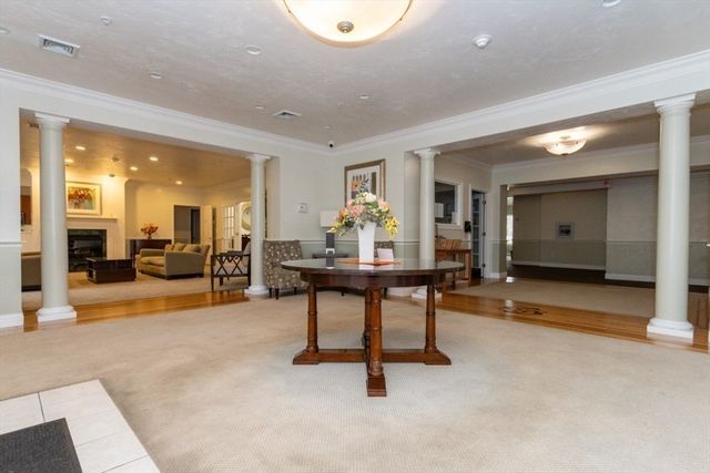 1 Lenox St 312, Norwood, MA 02062