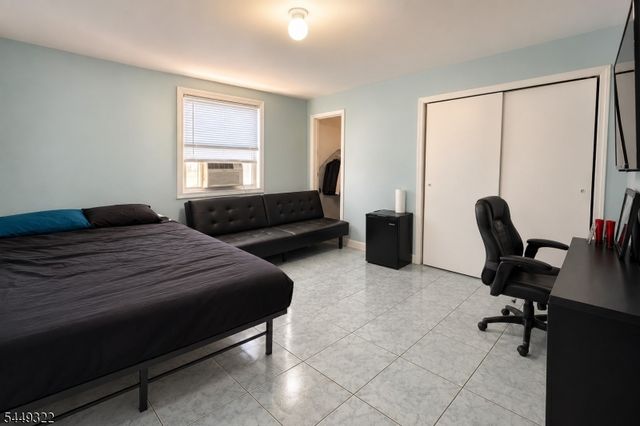 428 Livingston St, Elizabeth City, NJ 07206