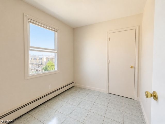 428 Livingston St, Elizabeth City, NJ 07206