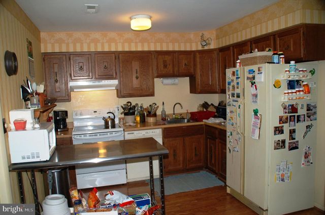 176 KENTON DR, Langhorne, PA 19047