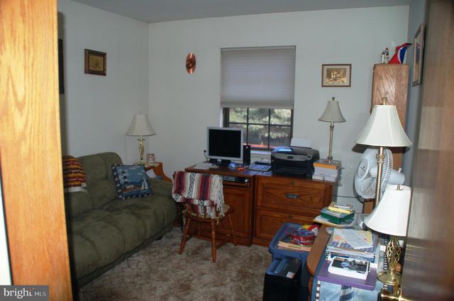 176 KENTON DR, Langhorne, PA 19047