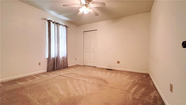 440 Chapeldale Dr, Upper Burrell, PA 15613