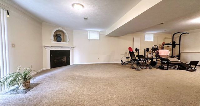 440 Chapeldale Dr, Upper Burrell, PA 15613