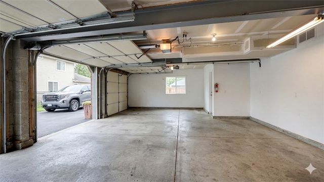 440 Chapeldale Dr, Upper Burrell, PA 15613