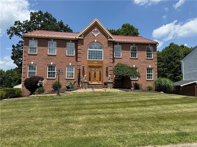 440 Chapeldale Dr, Upper Burrell, PA 15613