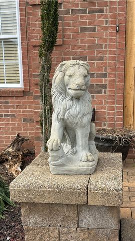 440 Chapeldale Dr, Upper Burrell, PA 15613