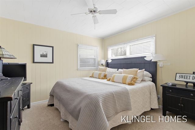 16527 Lakeview Street, Spring Lake, MI 49456