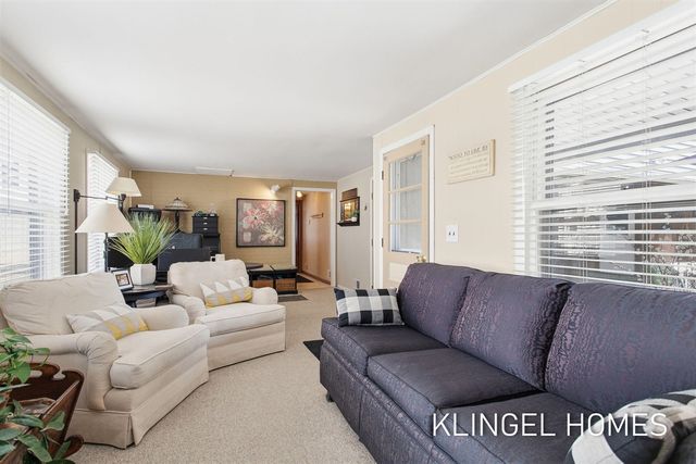 16527 Lakeview Street, Spring Lake, MI 49456