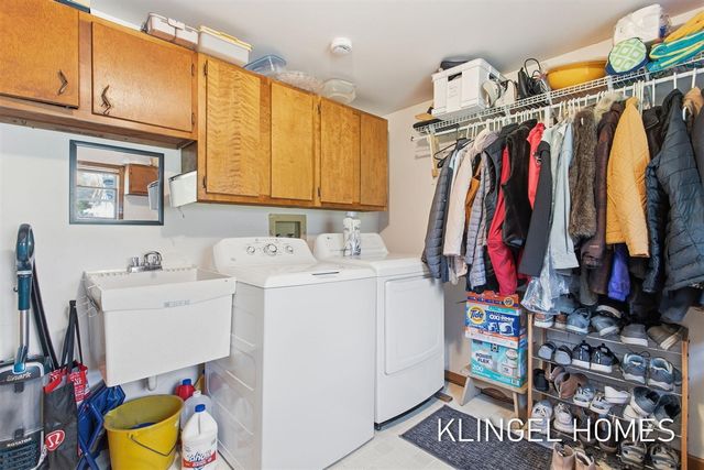 16527 Lakeview Street, Spring Lake, MI 49456