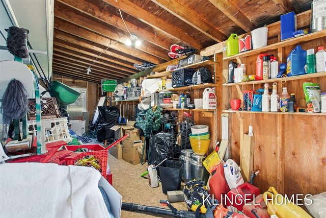16527 Lakeview Street, Spring Lake, MI 49456
