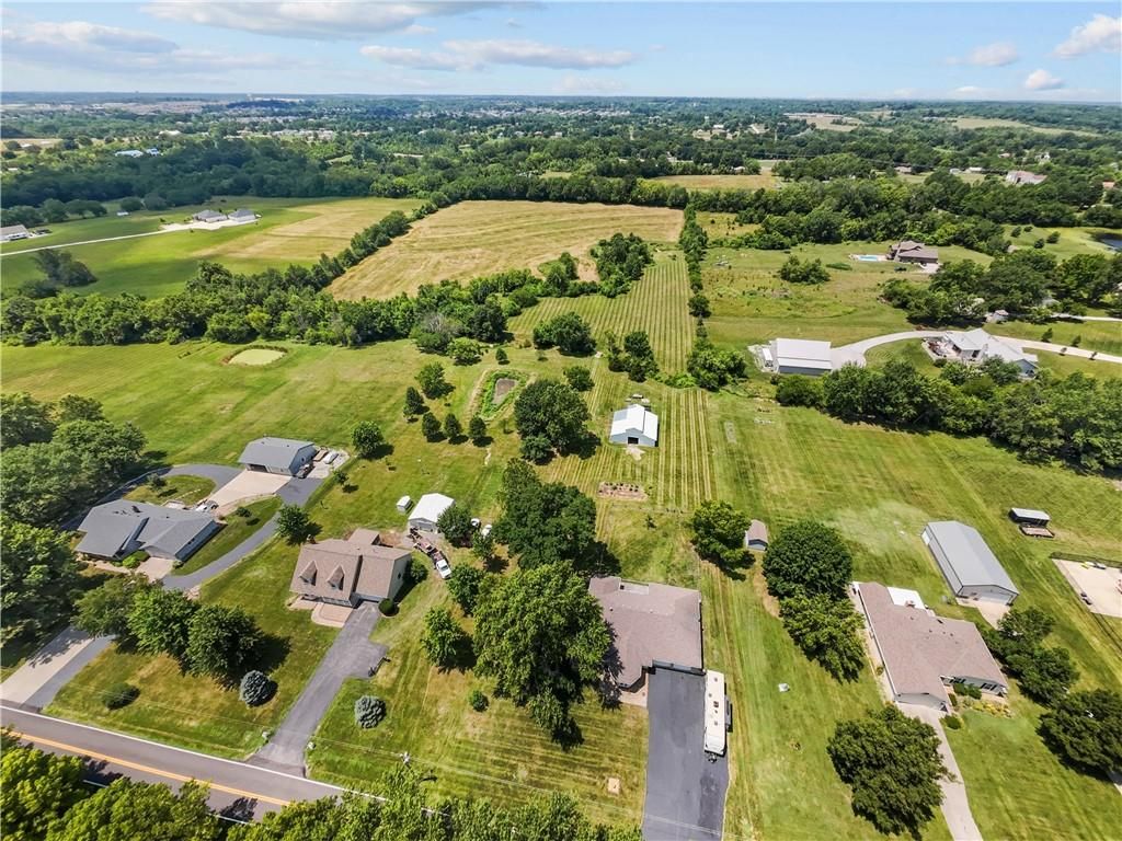 3602 S Sweeney Road, Grain Valley, MO 64029