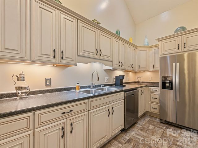 7 Bage Street, Waynesville, NC 28786