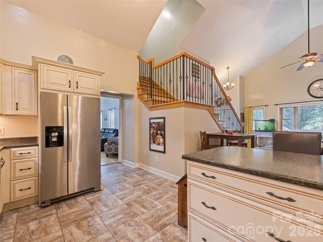 7 Bage Street, Waynesville, NC 28786
