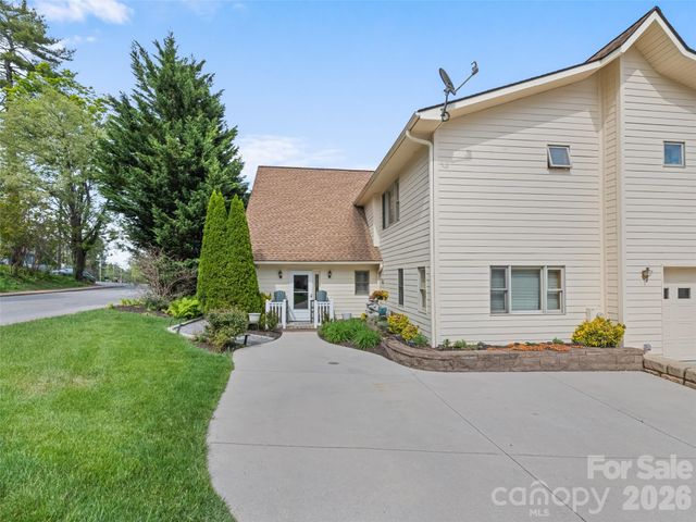 7 Bage Street, Waynesville, NC 28786