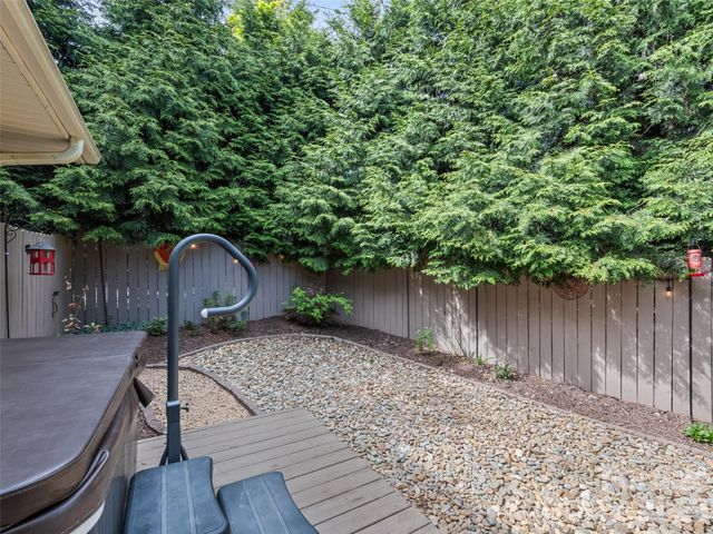 7 Bage Street, Waynesville, NC 28786