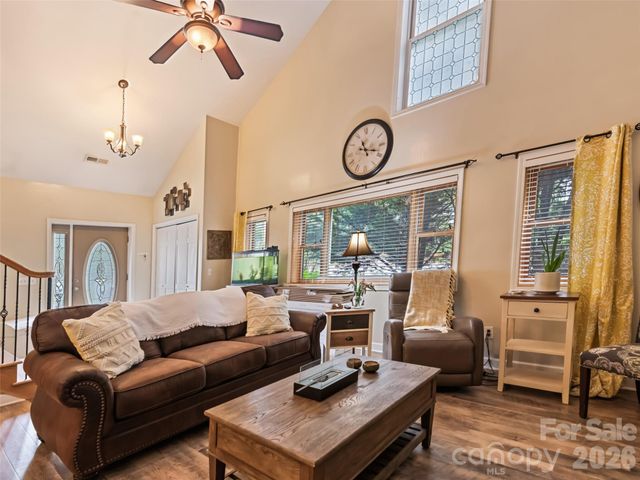 7 Bage Street, Waynesville, NC 28786