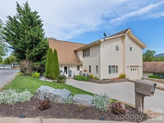 7 Bage Street, Waynesville, NC 28786