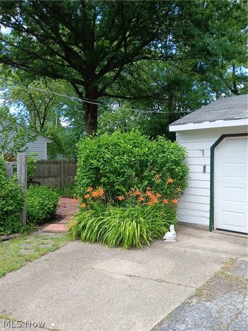 4313 Prasse Road, South Euclid, OH 44121