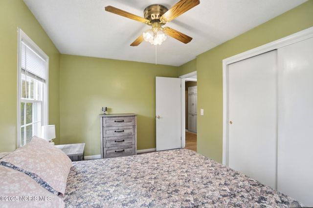 242 E Yates Avenue, Findlay, OH 45840