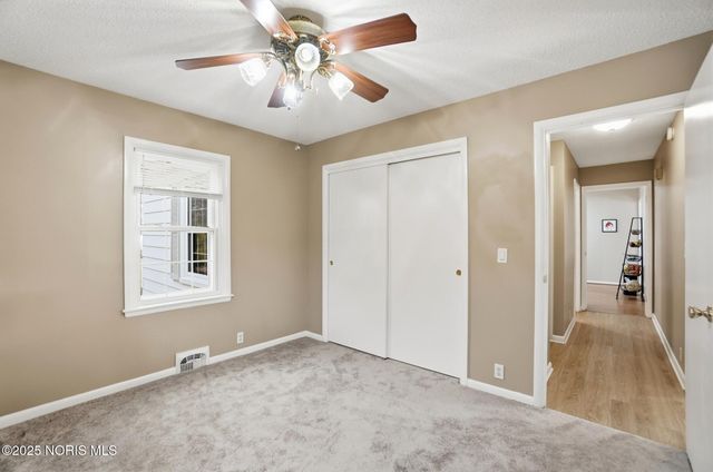 242 E Yates Avenue, Findlay, OH 45840