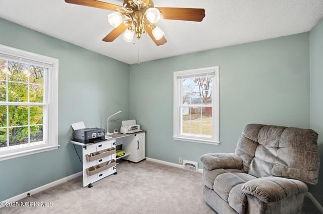 242 E Yates Avenue, Findlay, OH 45840