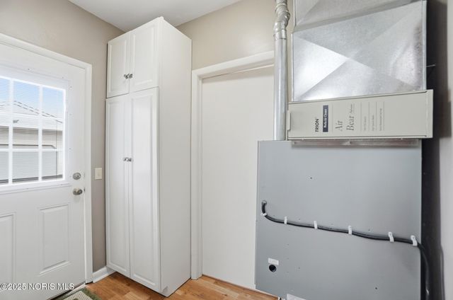 242 E Yates Avenue, Findlay, OH 45840