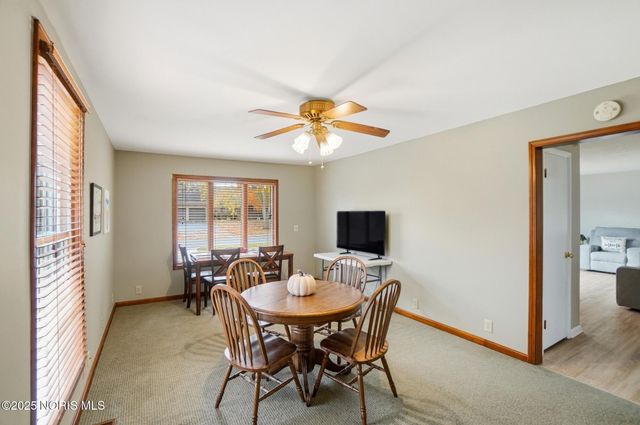 242 E Yates Avenue, Findlay, OH 45840