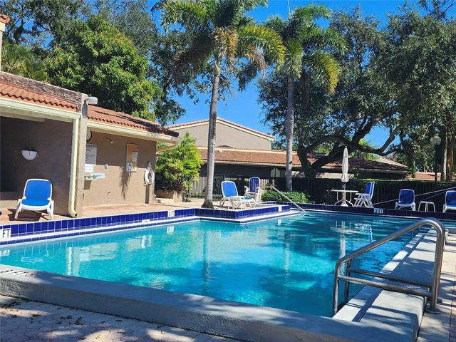 201 Dunwoody Lane 17-87, Hollywood, FL 33021