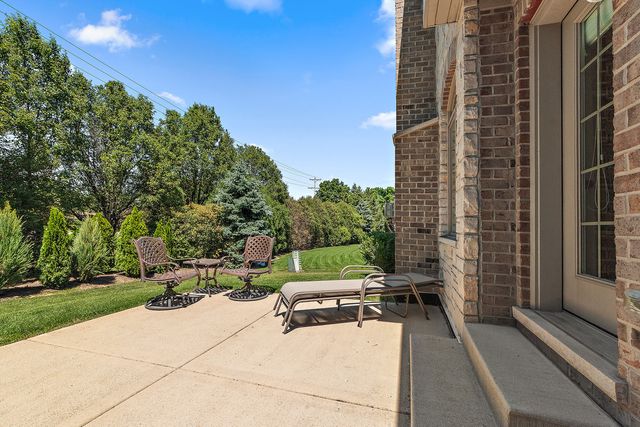9868 Folkers Drive, Frankfort, IL 60423