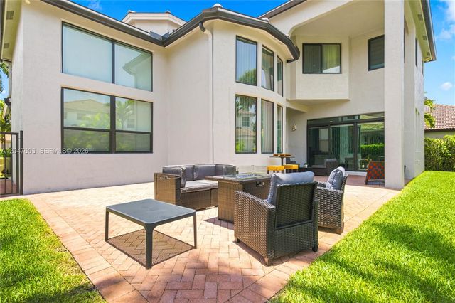 3061 SW 189th Ter, Miramar, FL 33029