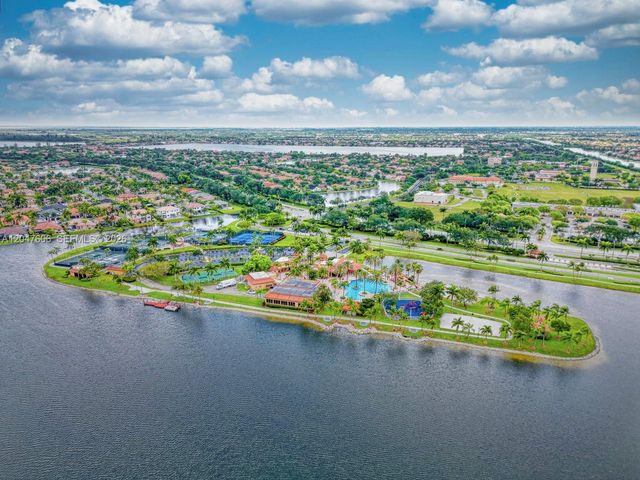 3061 SW 189th Ter, Miramar, FL 33029