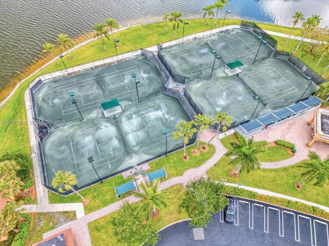 3061 SW 189th Ter, Miramar, FL 33029