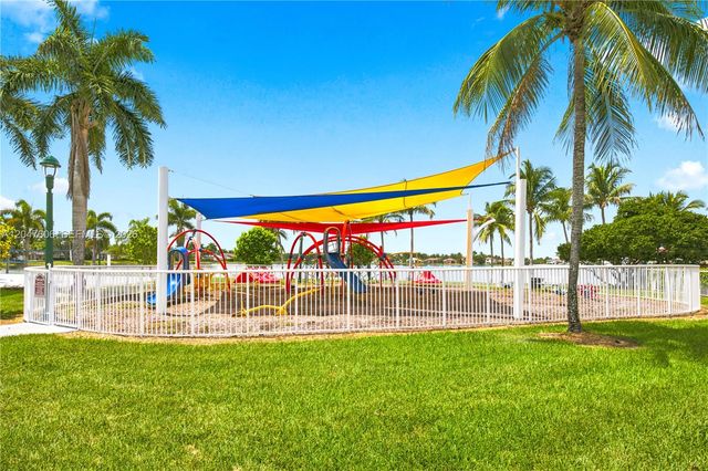 3061 SW 189th Ter, Miramar, FL 33029