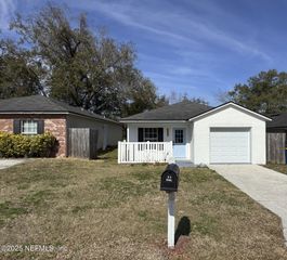 8431 INDIA Avenue, Jacksonville, FL 32211