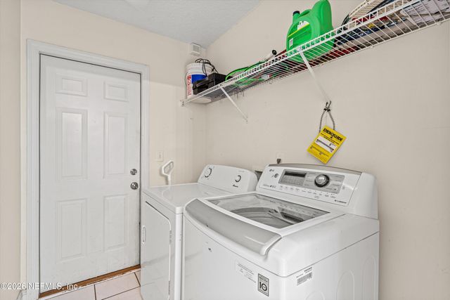 1754 TALL TREE Drive E, Jacksonville, FL 32246