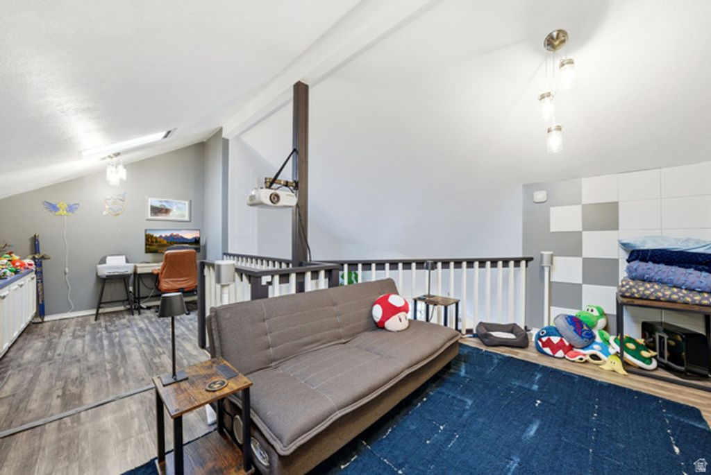 Image 19 of property listing at 1406 W BEACON HILL DR, Taylorsville, UT 84123