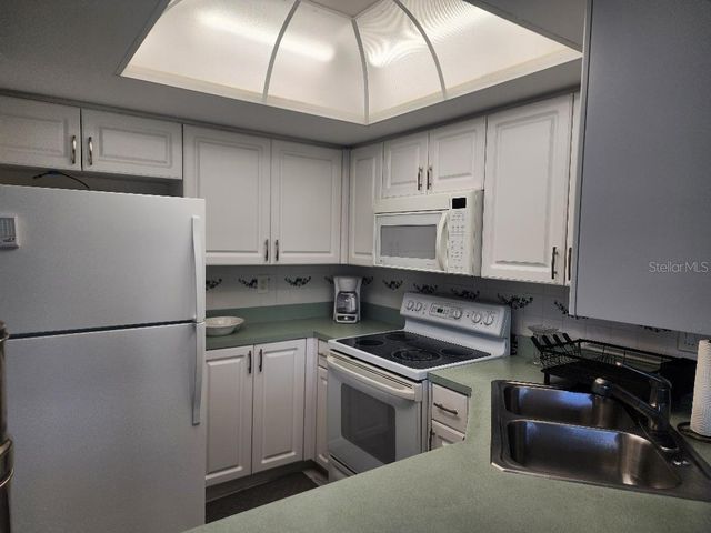 1003 S BAYSHORE BOULEVARD 202, Safety Harbor, FL 34695